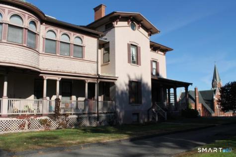 27 Charter Oak Place Hartford CT 06106