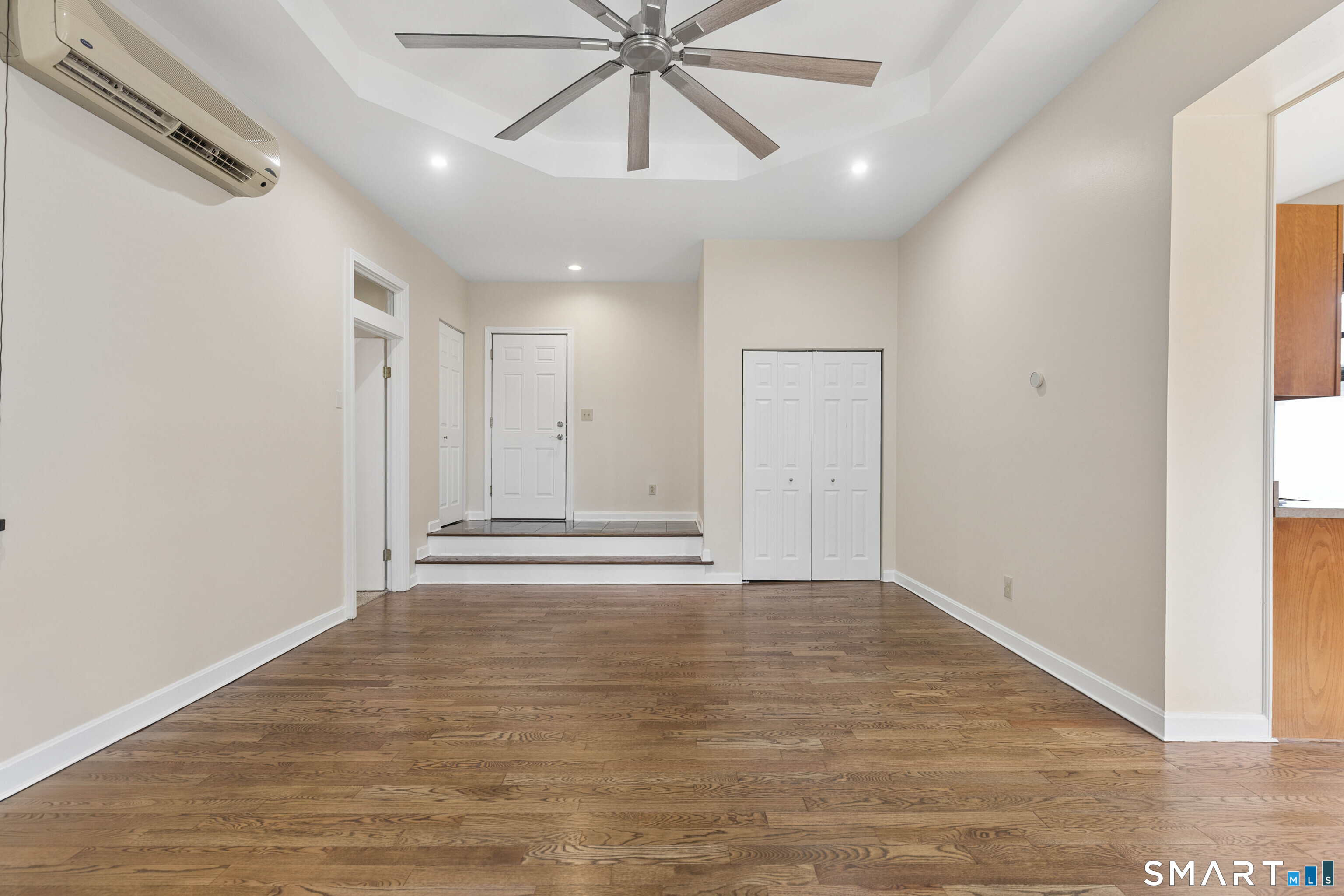 27 Charter Oak Place Hartford CT 06106
