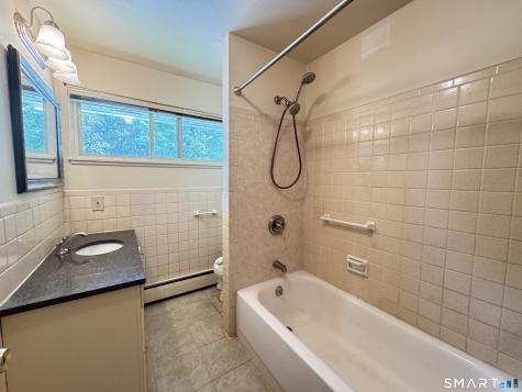 141 Worth Avenue Hamden CT 06518