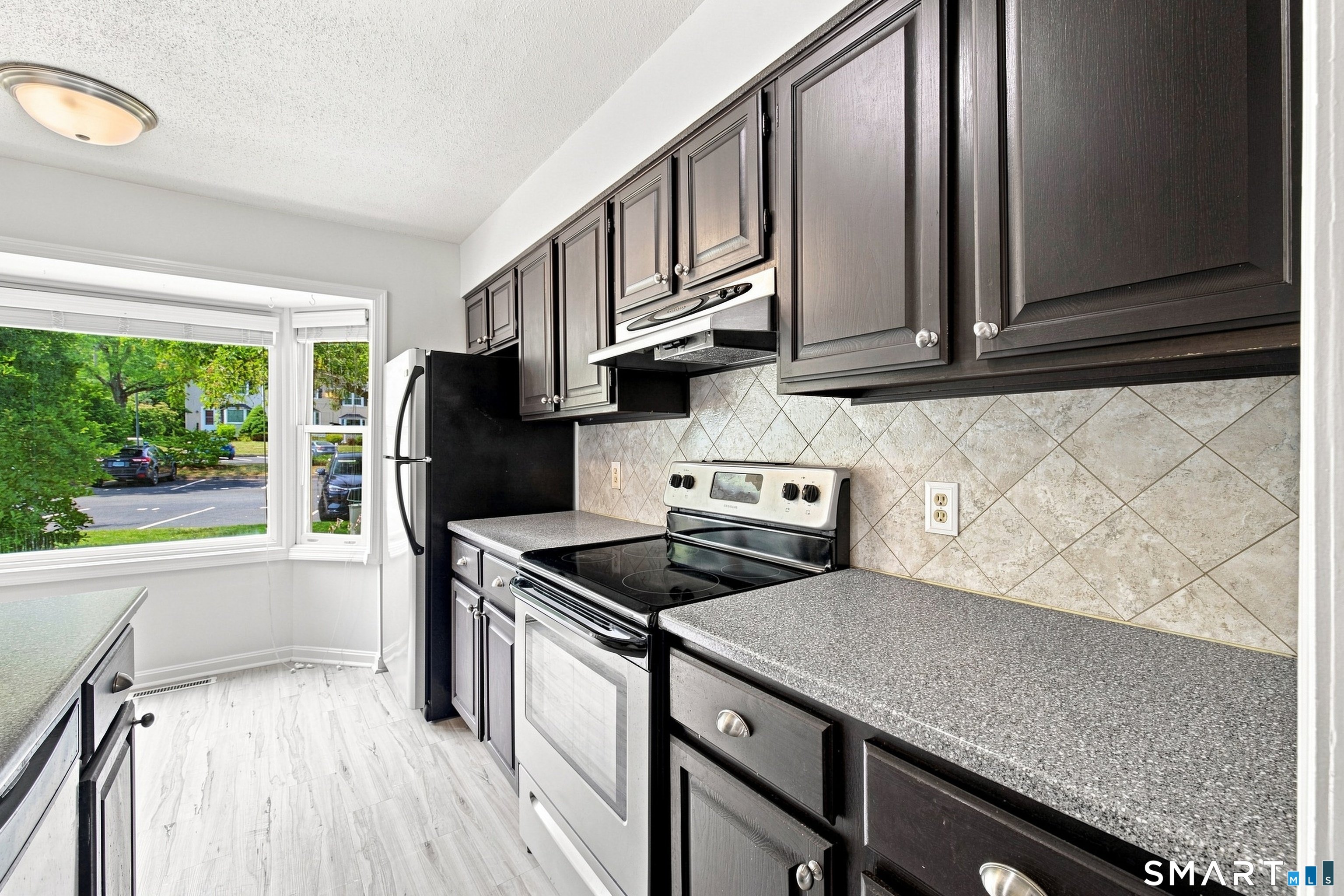 16 Braintree Court Suffield CT 06078