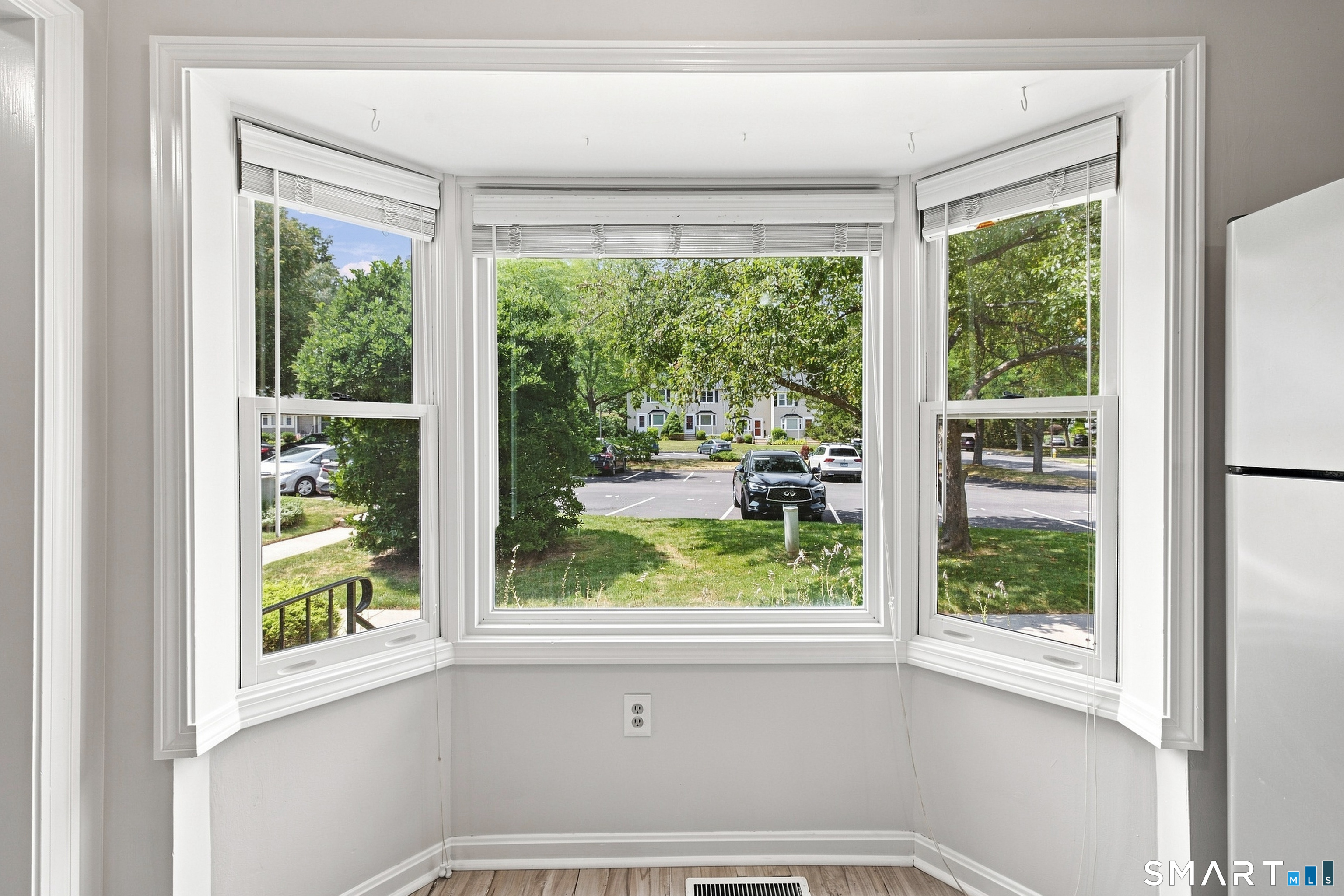 16 Braintree Court Suffield CT 06078