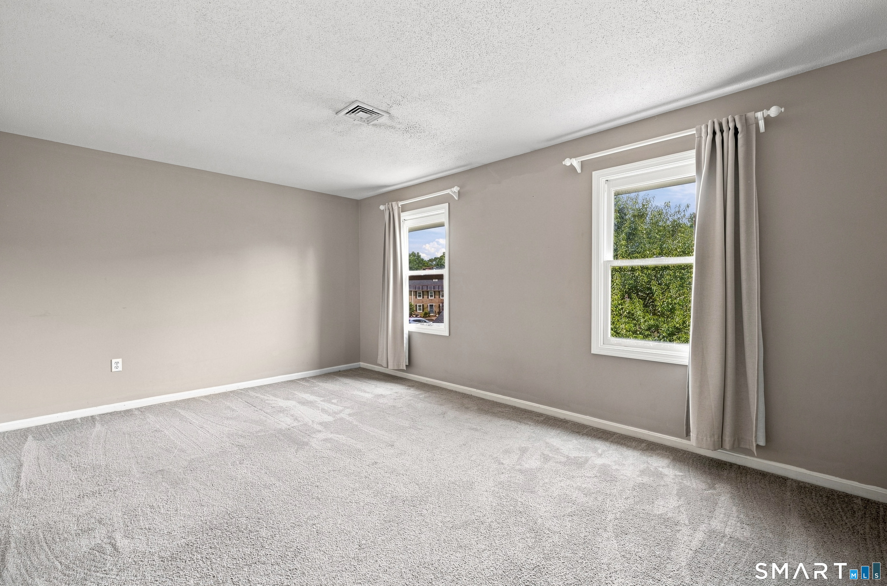 16 Braintree Court Suffield CT 06078