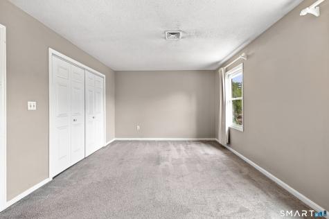 16 Braintree Court Suffield CT 06078
