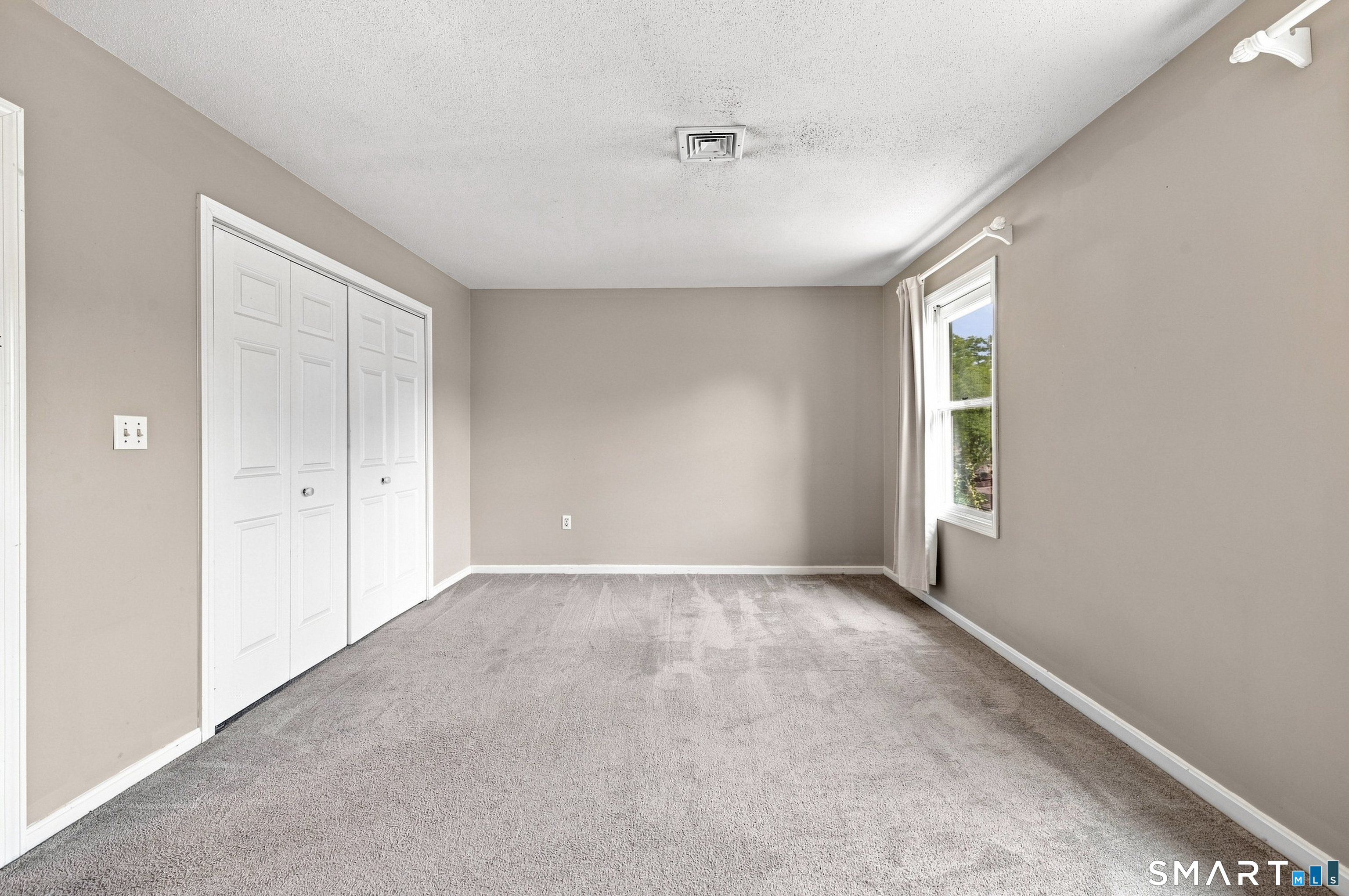 16 Braintree Court Suffield CT 06078