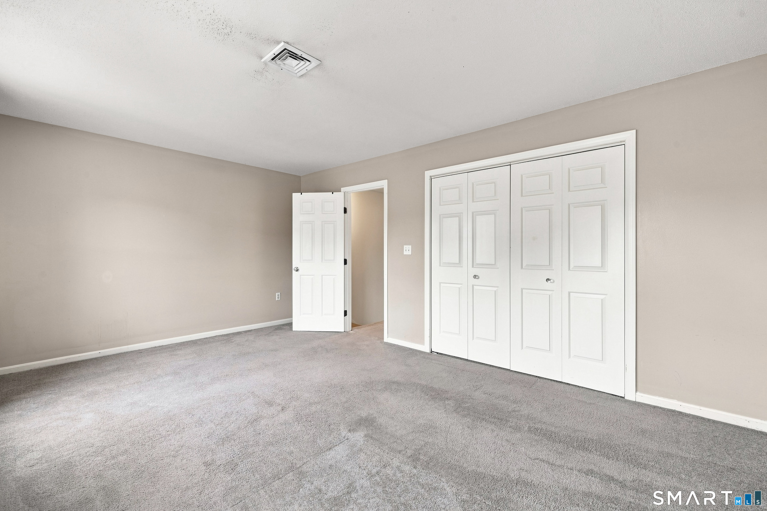 16 Braintree Court Suffield CT 06078