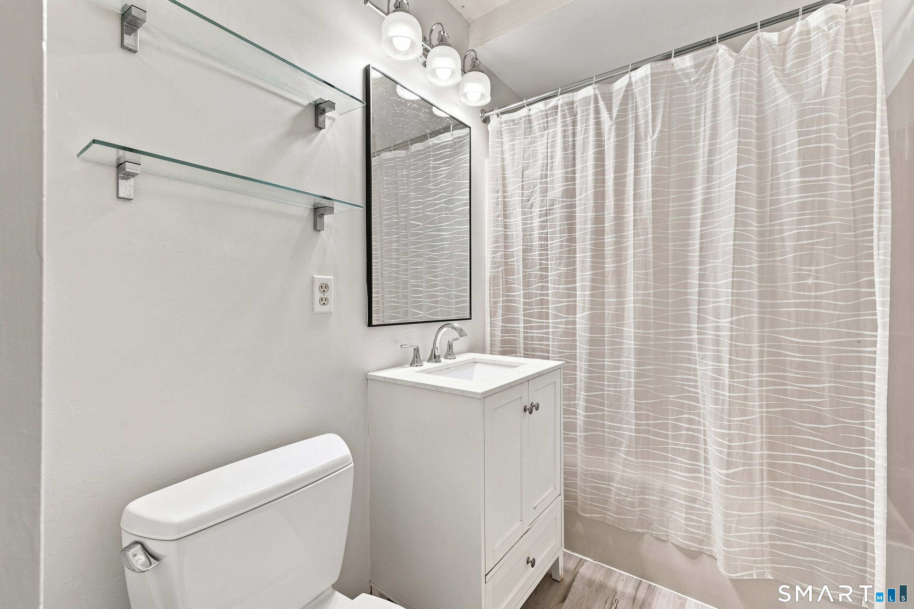 16 Braintree Court Suffield CT 06078