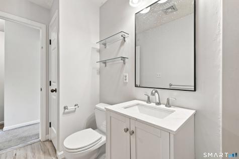 16 Braintree Court Suffield CT 06078