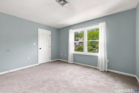 16 Braintree Court Suffield CT 06078