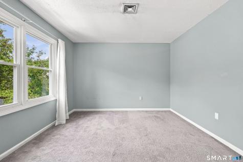 16 Braintree Court Suffield CT 06078