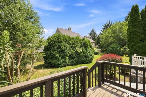 16 Braintree Court Suffield CT 06078