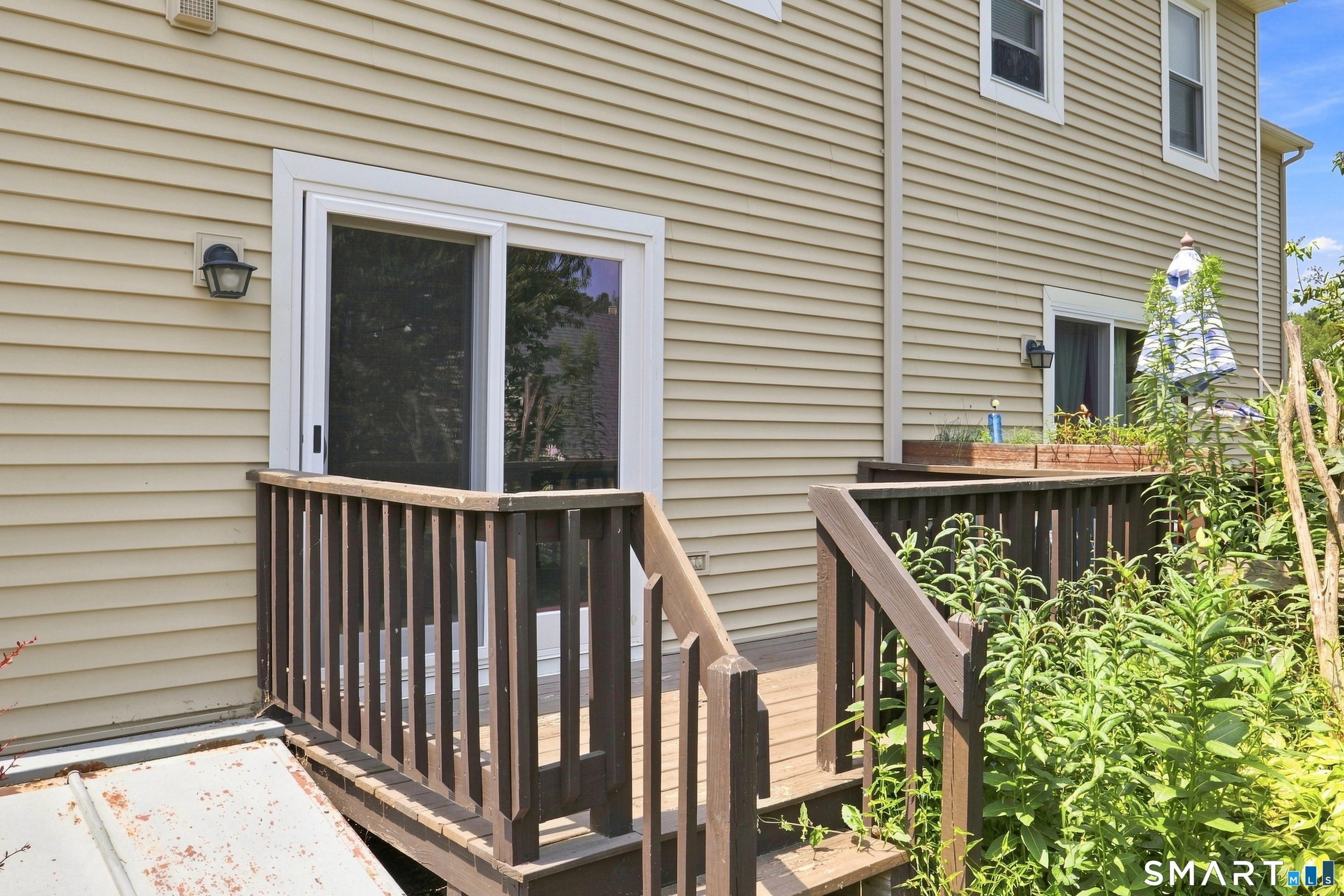 16 Braintree Court Suffield CT 06078