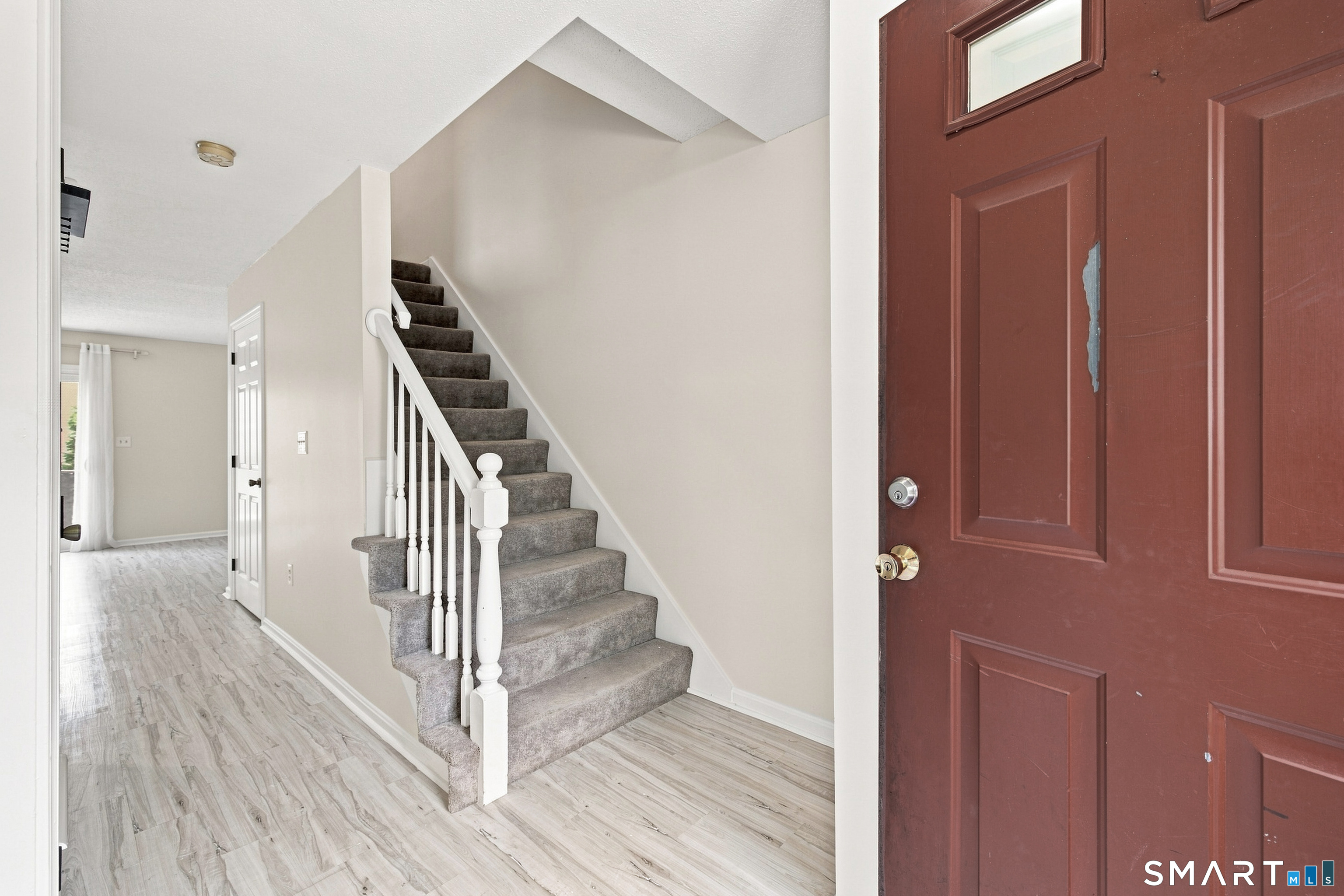 16 Braintree Court Suffield CT 06078