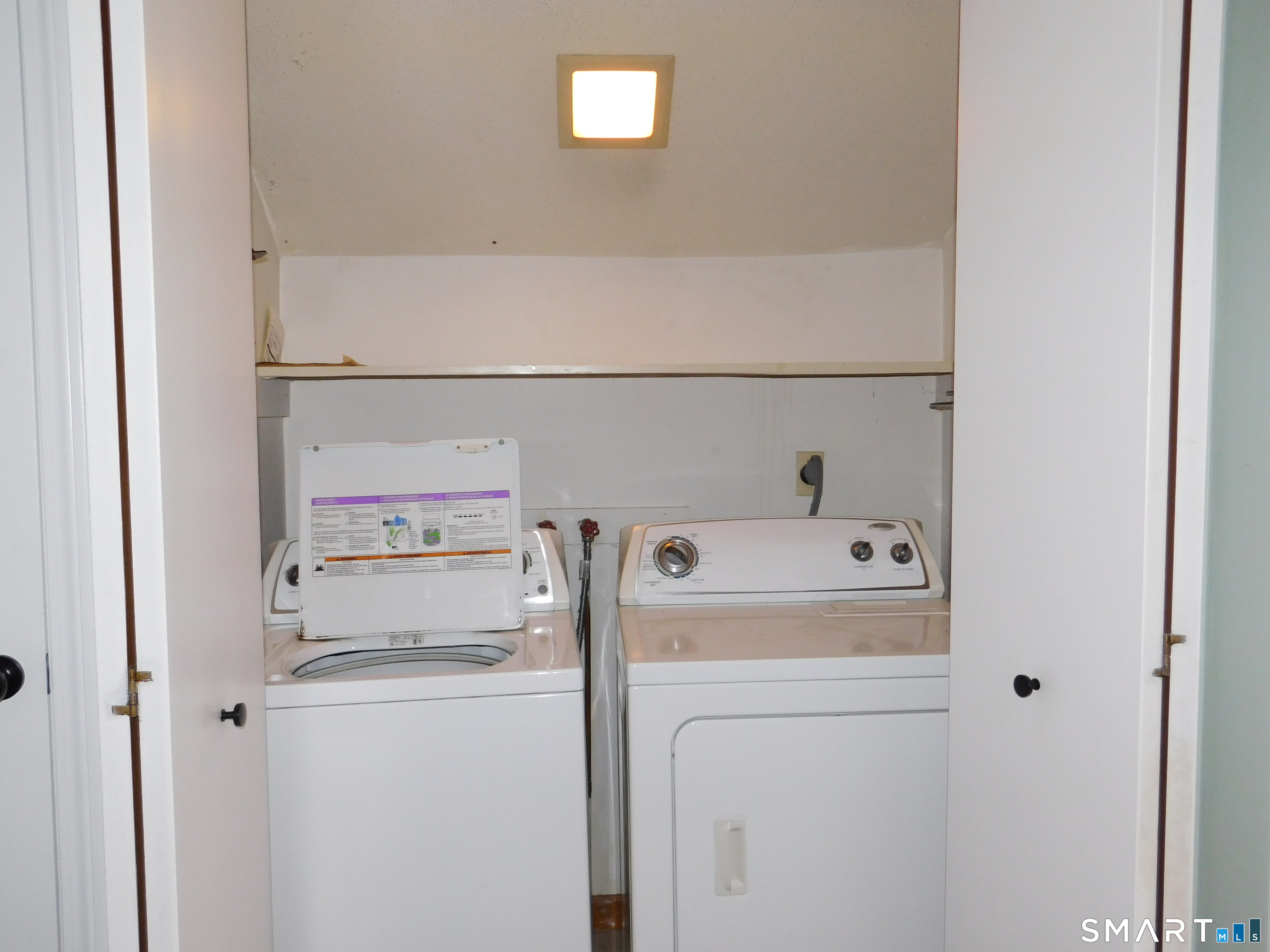 97 West Main Street East Lyme CT 06357