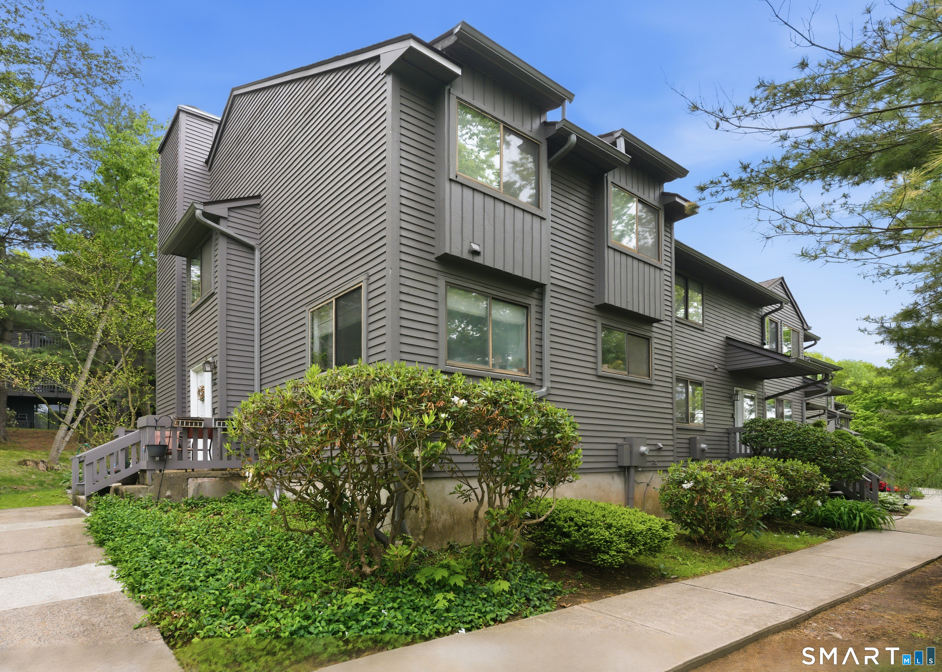 194 Conestoga Way Glastonbury CT 06033