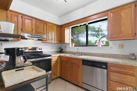 194 Conestoga Way Glastonbury CT 06033