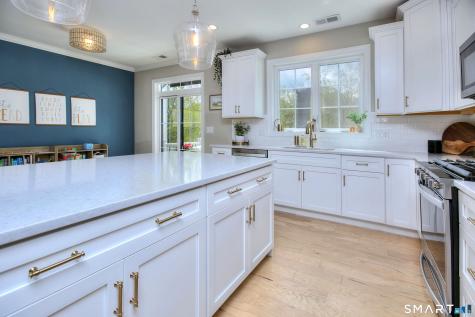 89 Brentwood Circle Danbury CT 06810