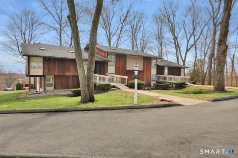 4-G Country Squire Drive Cromwell CT 06416