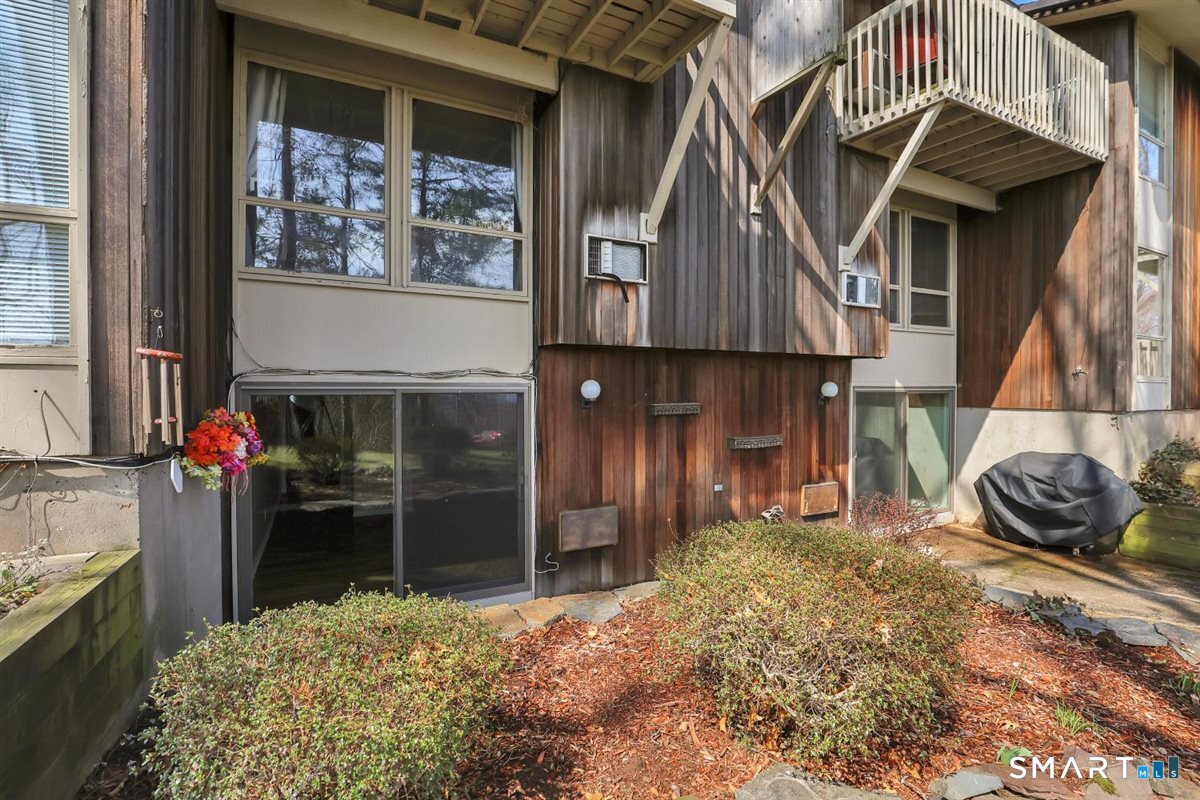 4-G Country Squire Drive Cromwell CT 06416