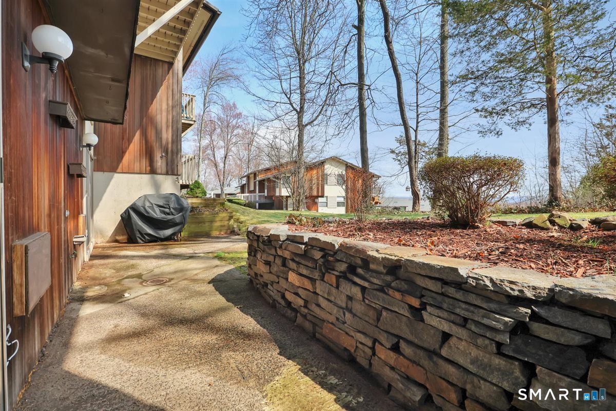 4-G Country Squire Drive Cromwell CT 06416