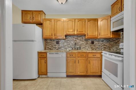 4-G Country Squire Drive Cromwell CT 06416
