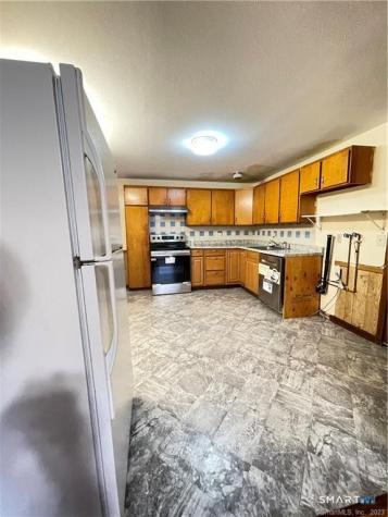 19 Bell Court East Hartford CT 06108