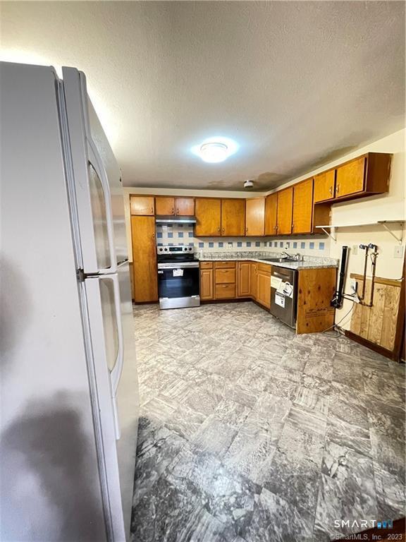 19 Bell Court East Hartford CT 06108