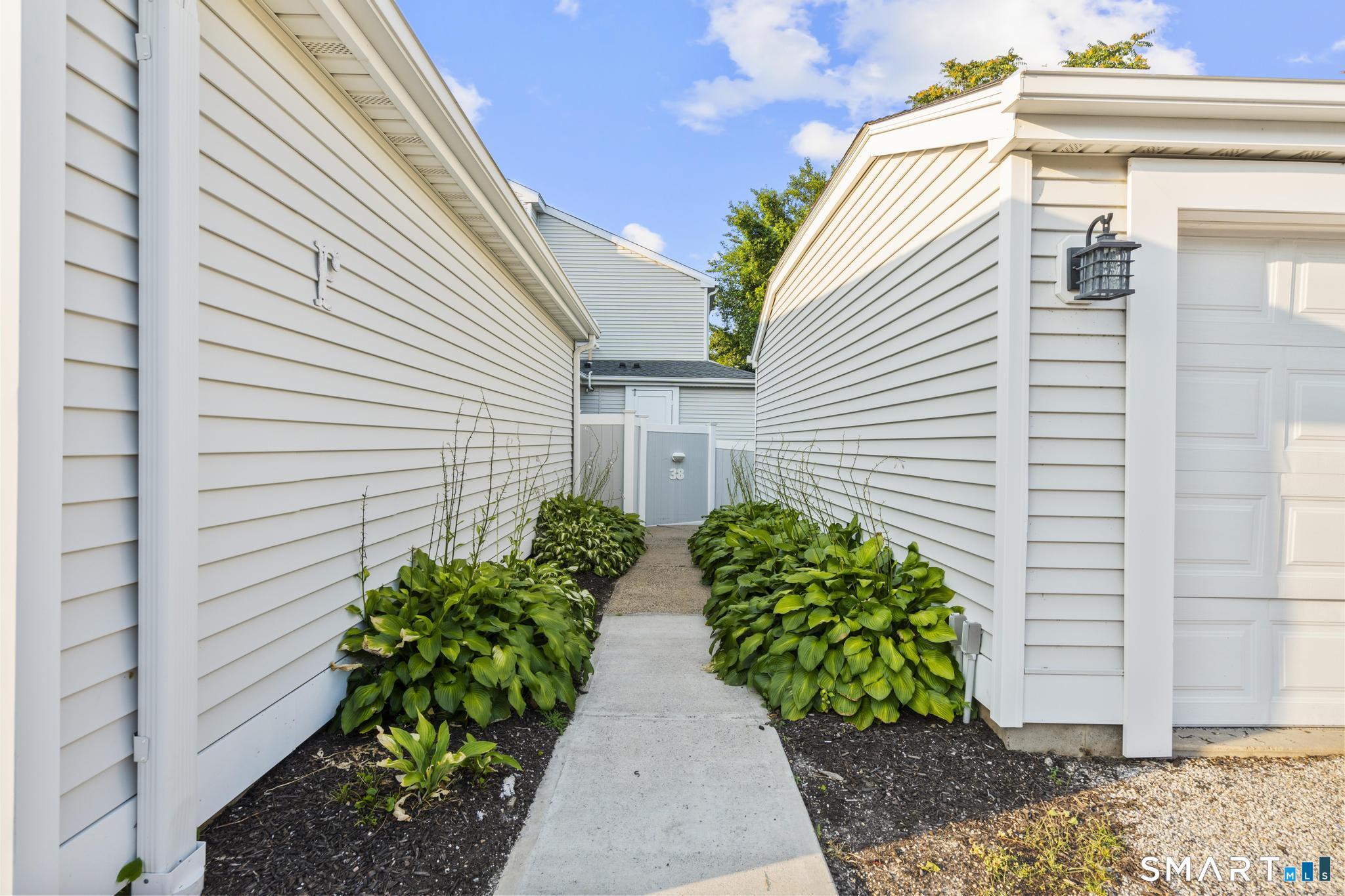 175 South End Road East Haven CT 06512