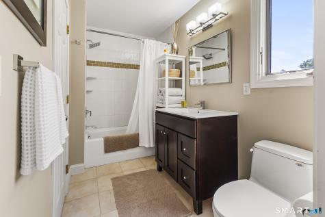 525 Pilgrim Harbor Wallingford CT 06492