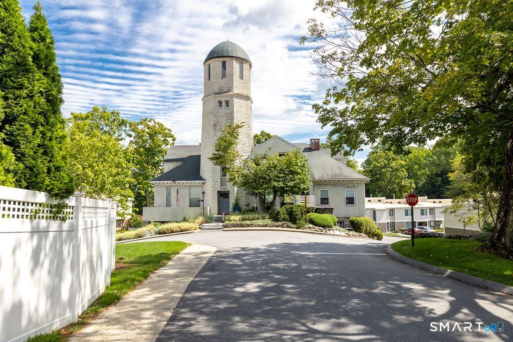 33 Olcott Way Ridgefield CT 06877