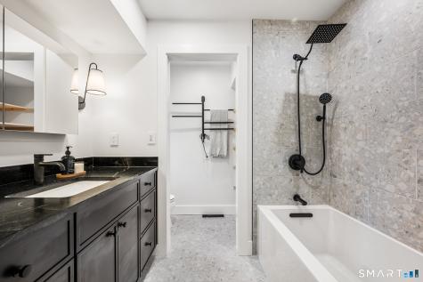 9 Carriage Drive Simsbury CT 06070