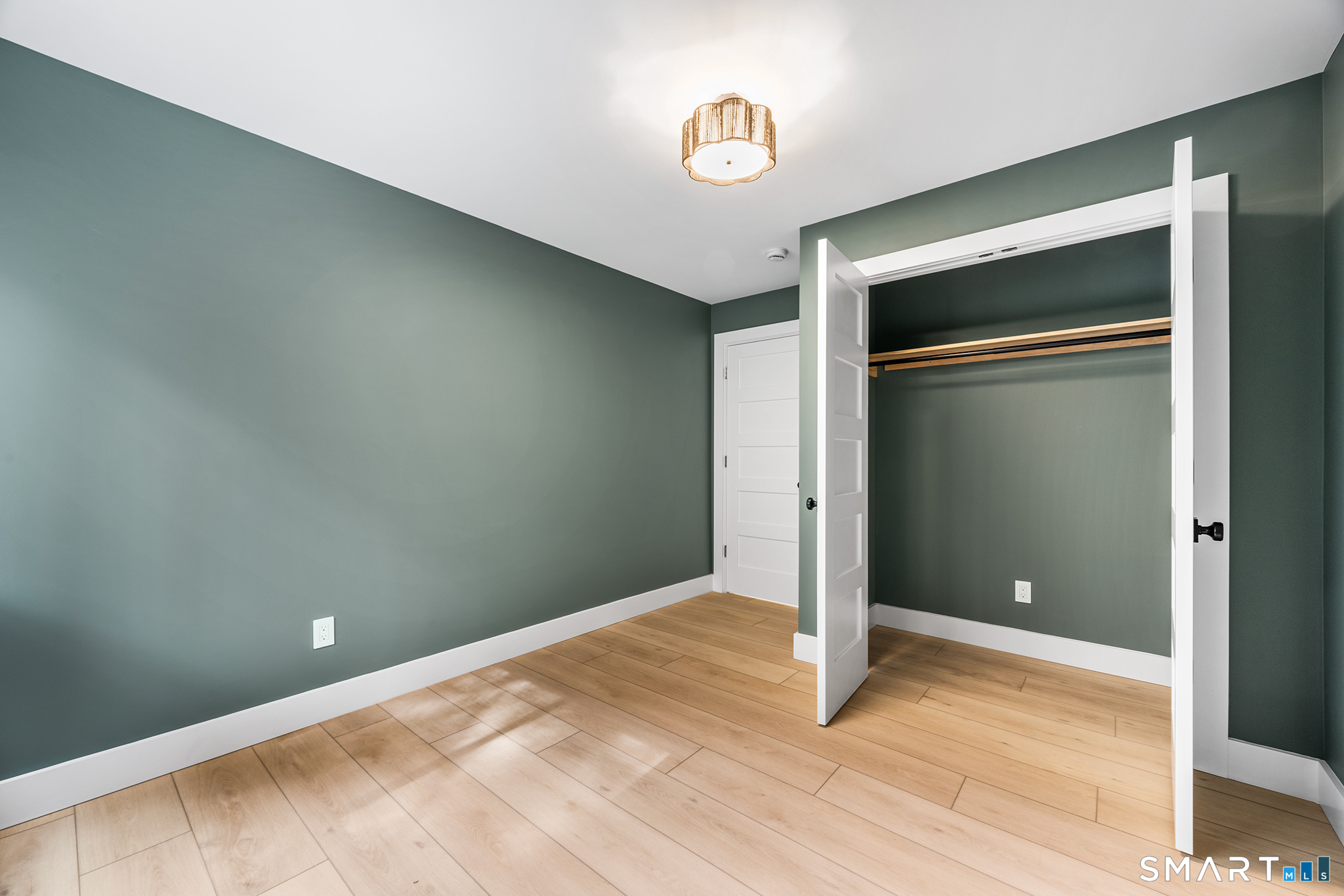 9 Carriage Drive Simsbury CT 06070