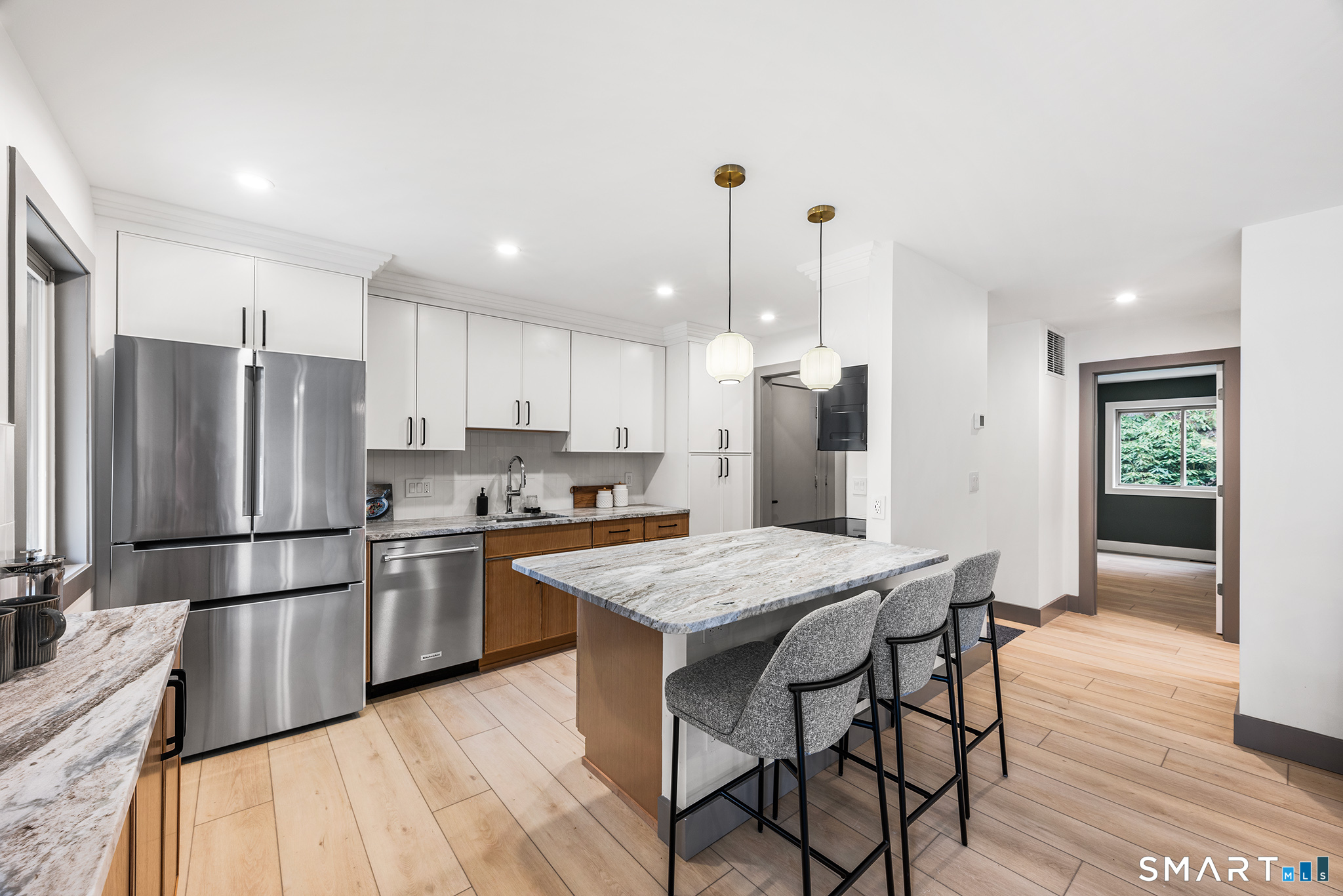 9 Carriage Drive Simsbury CT 06070
