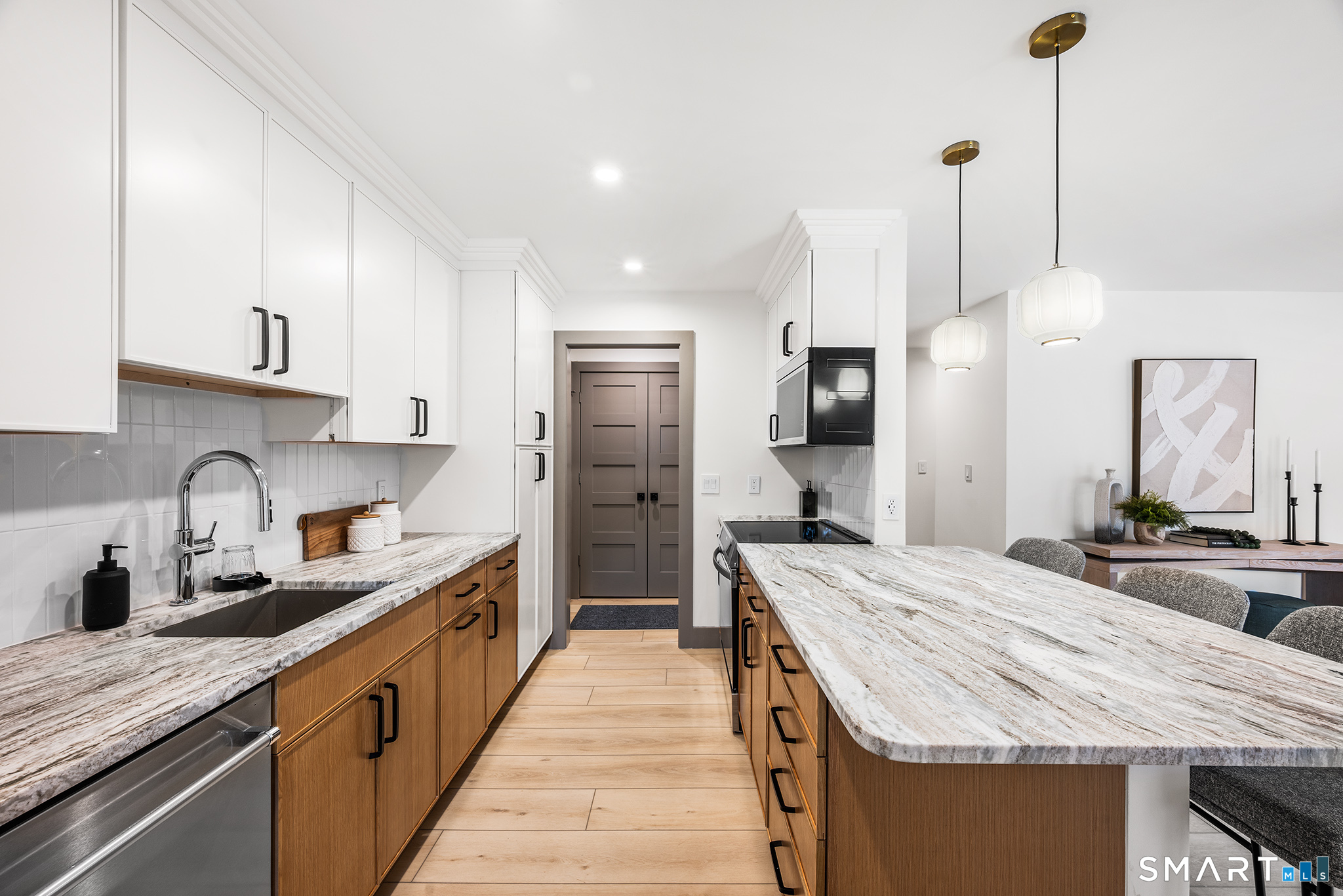 9 Carriage Drive Simsbury CT 06070