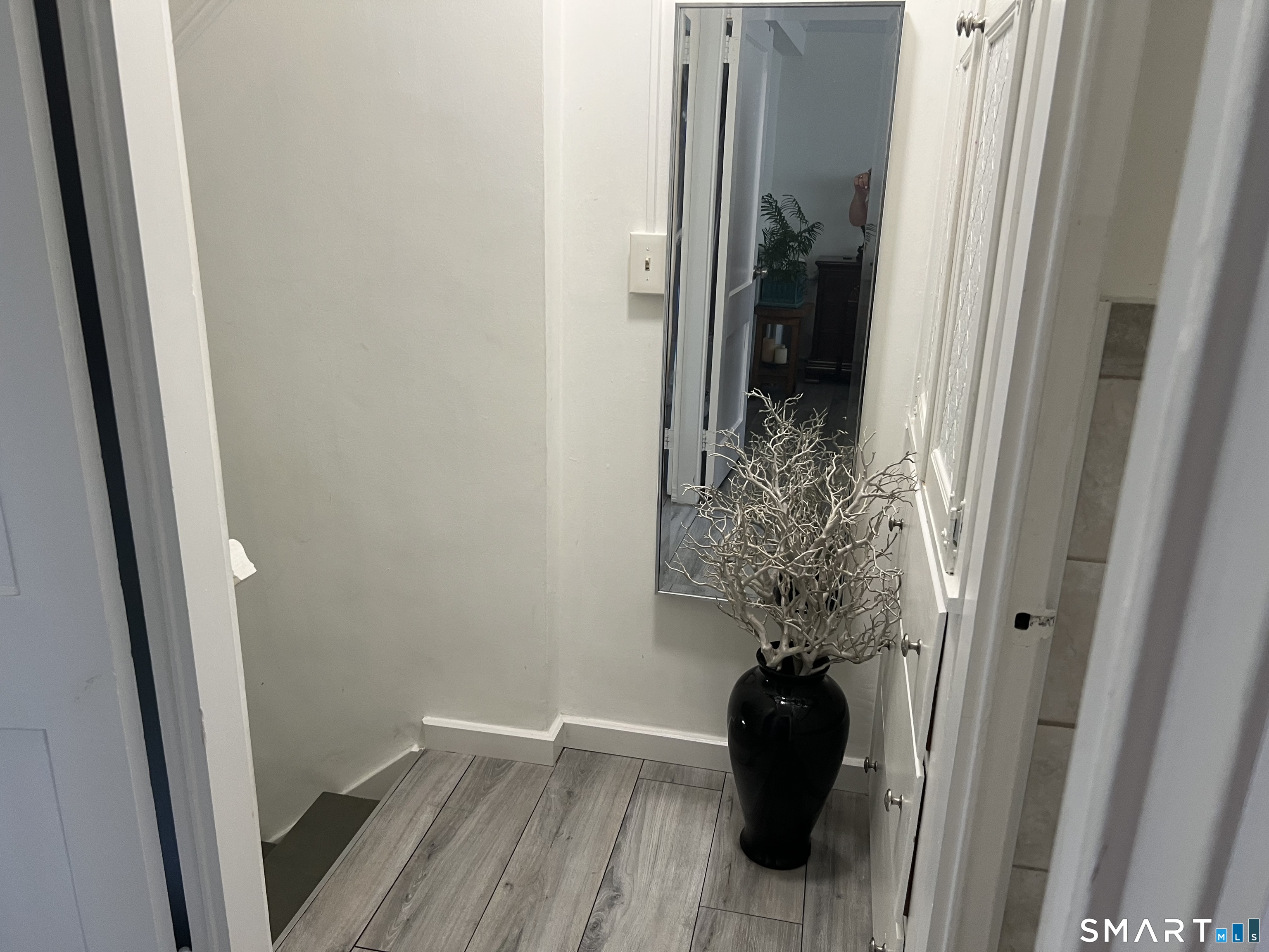 63 Court A, Bld 18 Court Bridgeport CT 06610