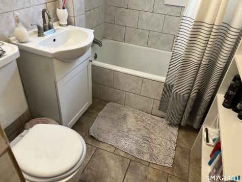 63 Court A, Bld 18 Court Bridgeport CT 06610