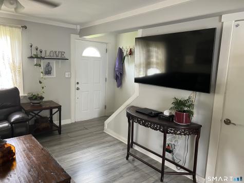 63 Court A, Bld 18 Court Bridgeport CT 06610