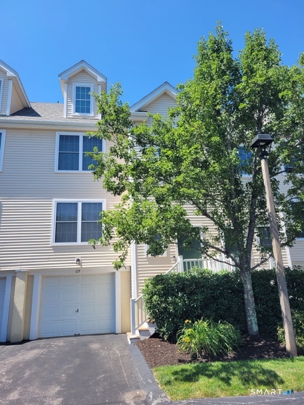 15 Freedom Way East Lyme CT 06357