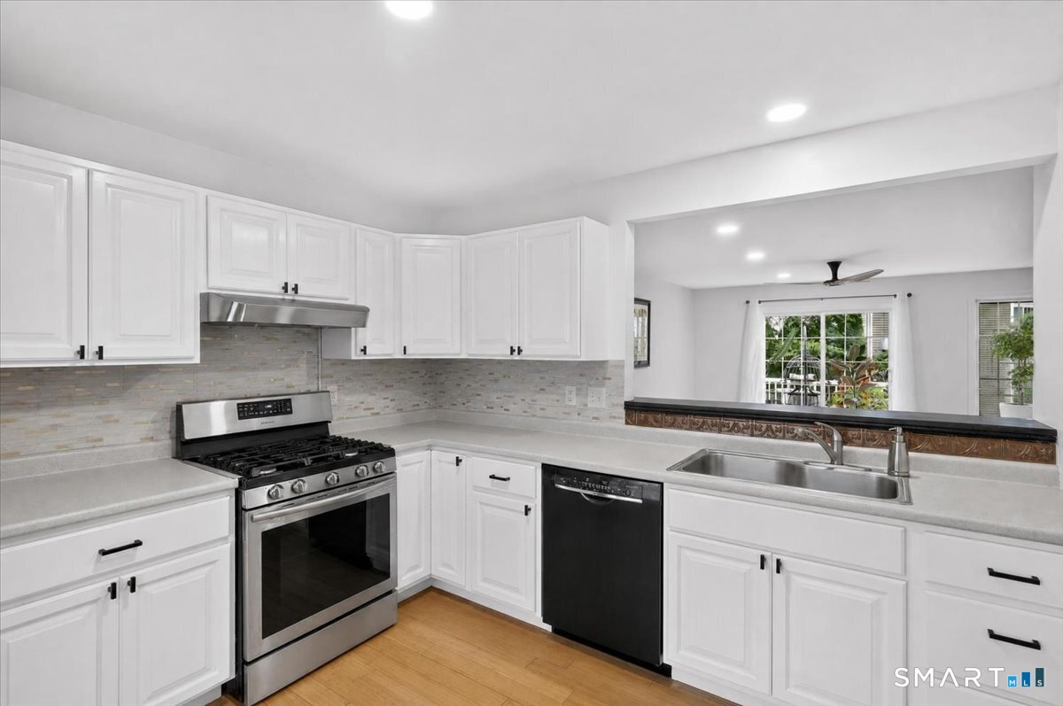 15 Freedom Way East Lyme CT 06357