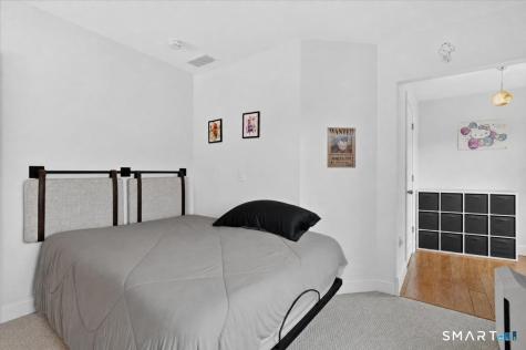 15 Freedom Way East Lyme CT 06357