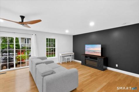 15 Freedom Way East Lyme CT 06357