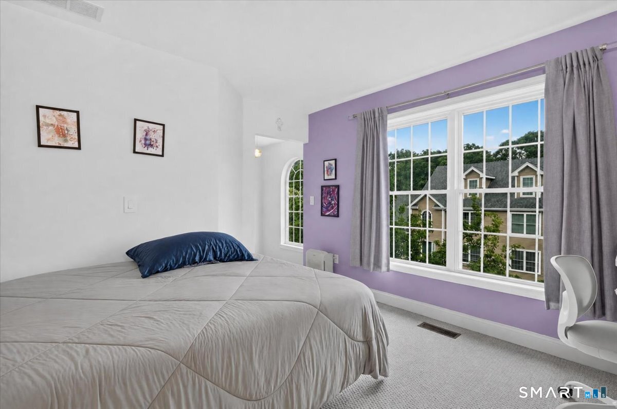 15 Freedom Way East Lyme CT 06357