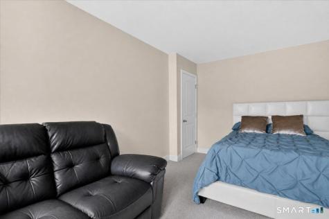 15 Freedom Way East Lyme CT 06357