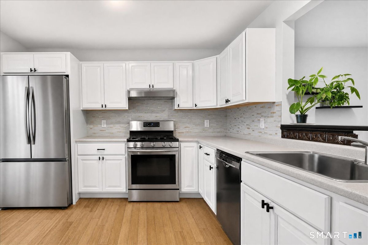 15 Freedom Way East Lyme CT 06357