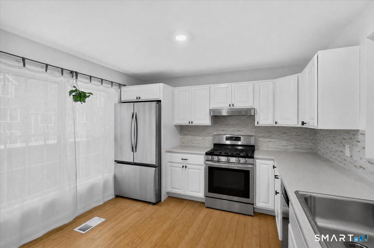 15 Freedom Way East Lyme CT 06357