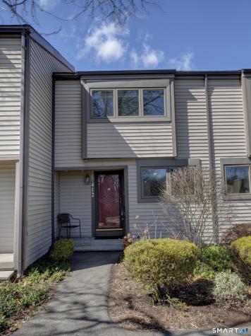412 Pilgrim Harbor Wallingford CT 06492
