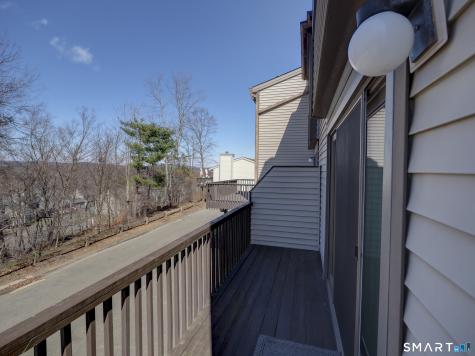 412 Pilgrim Harbor Wallingford CT 06492