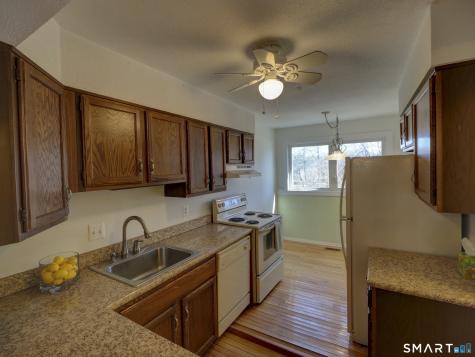 412 Pilgrim Harbor Wallingford CT 06492