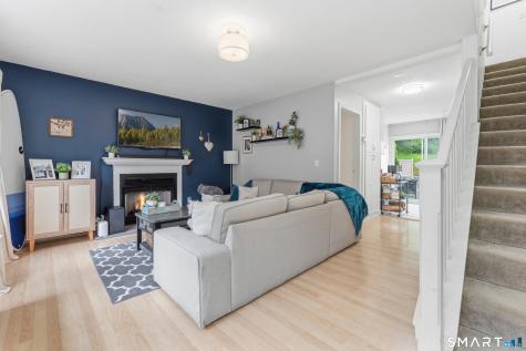 49 Thames Height Lane Groton CT 06340