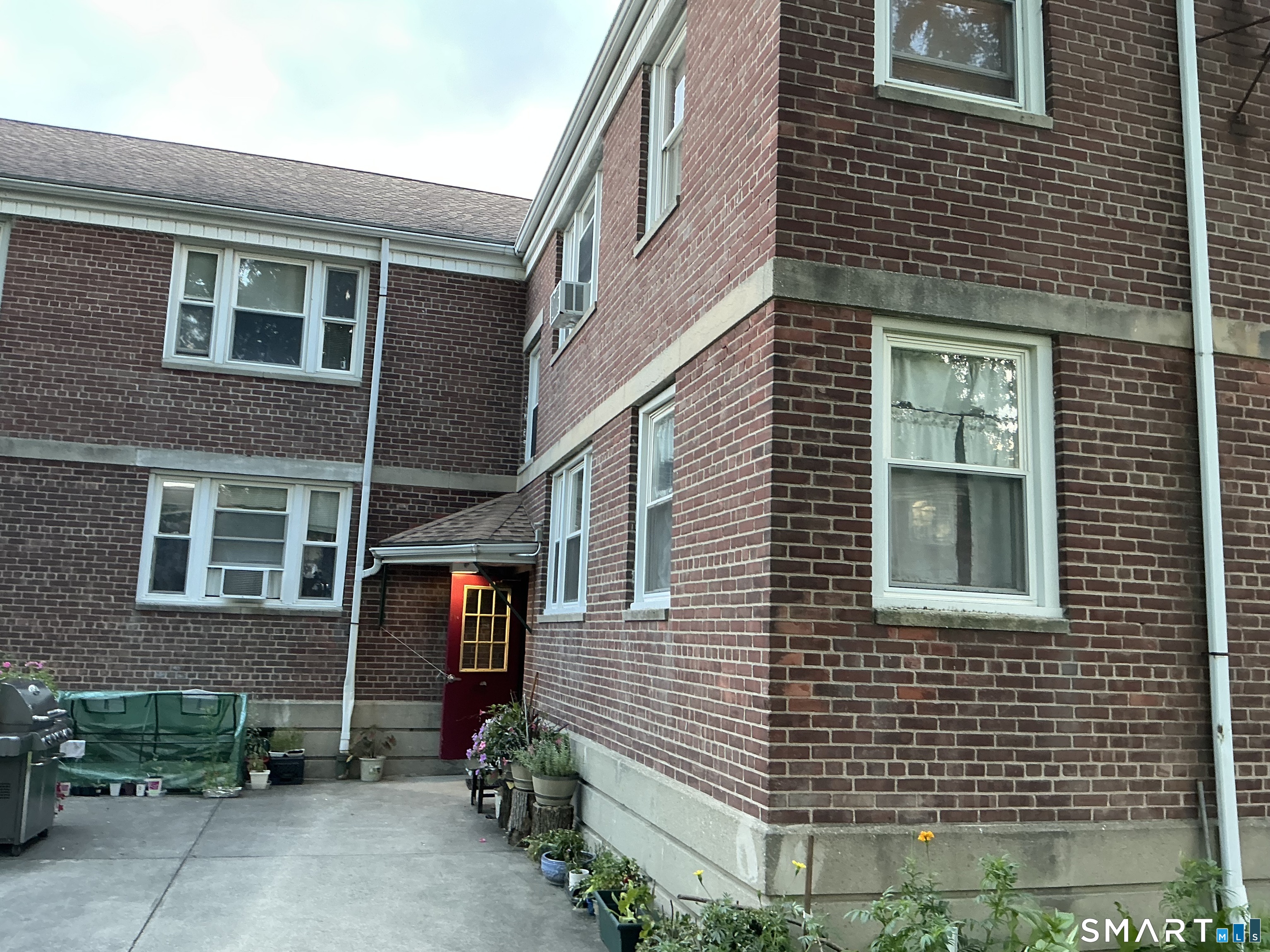 340 North Bishop, Bld 95 Avenue Bridgeport CT 06610