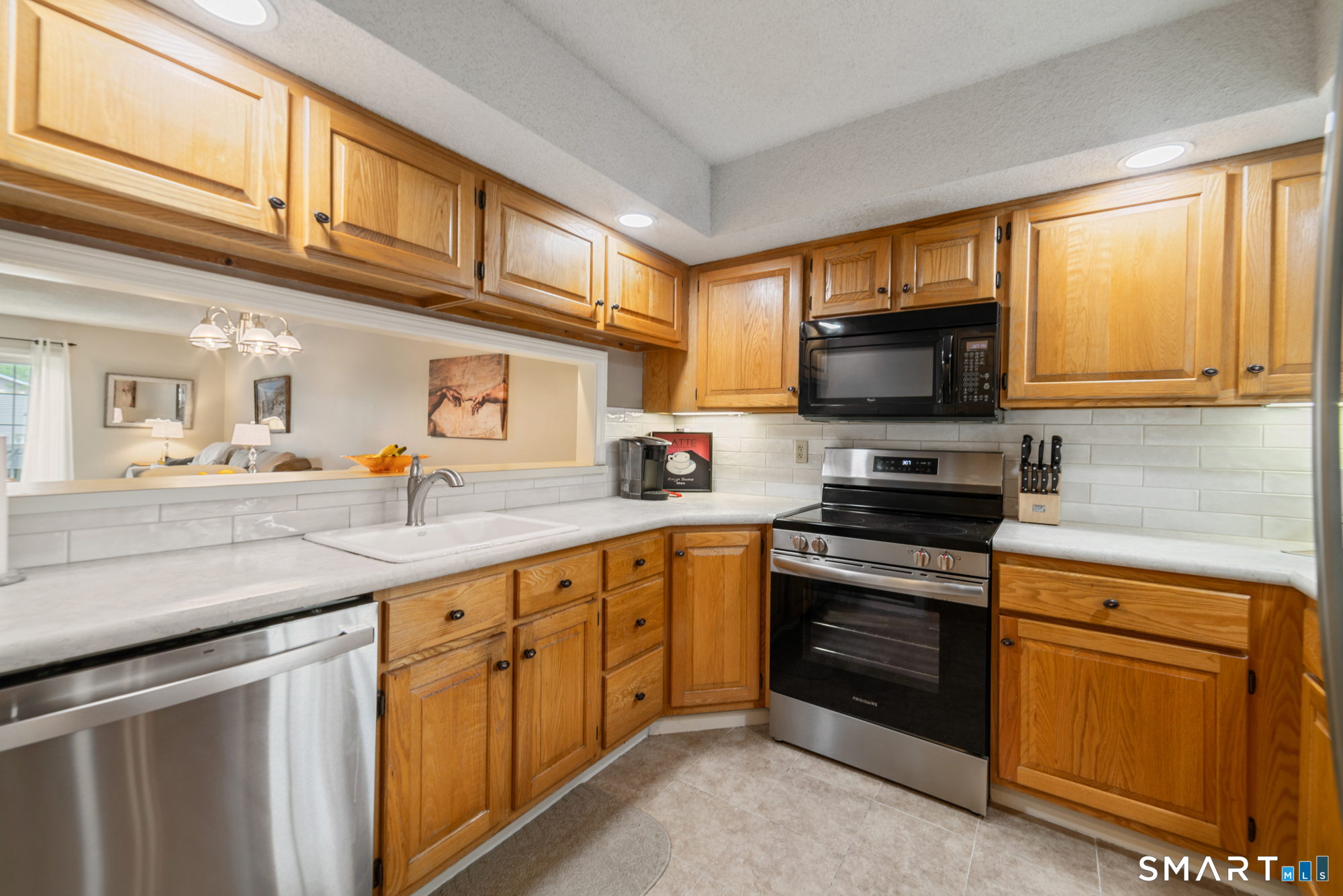 791 Long Hill Road Middletown CT 06457